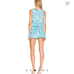 Amanda Richard gorgeous turquoise and green dress